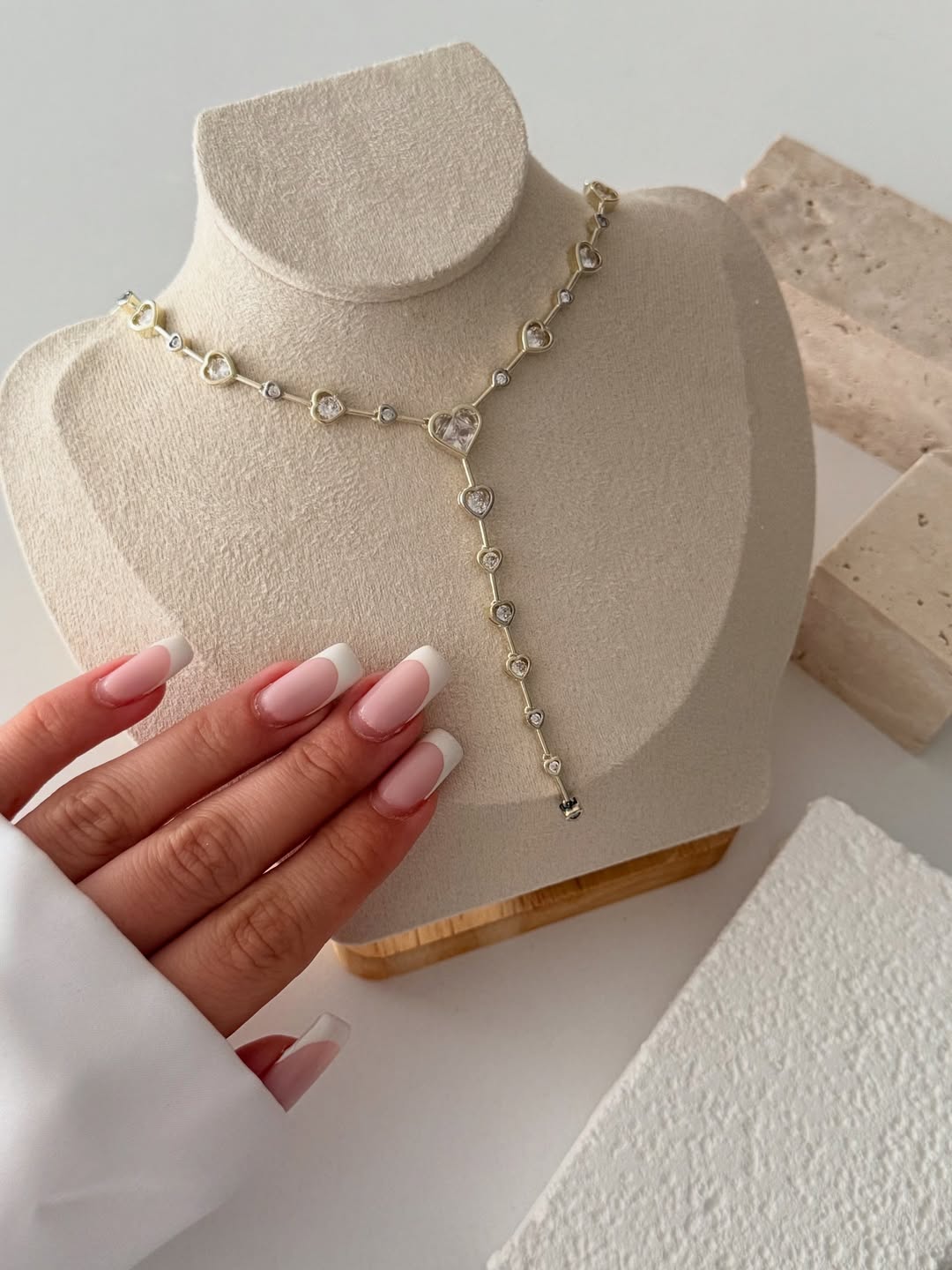 ʏ-ꜱʜᴀᴘᴇᴅ ɴᴇᴄᴋʟᴀᴄᴇ ᴡɪᴛʜ ᴢɪʀᴄᴏɴ ꜱᴛᴏɴᴇꜱ