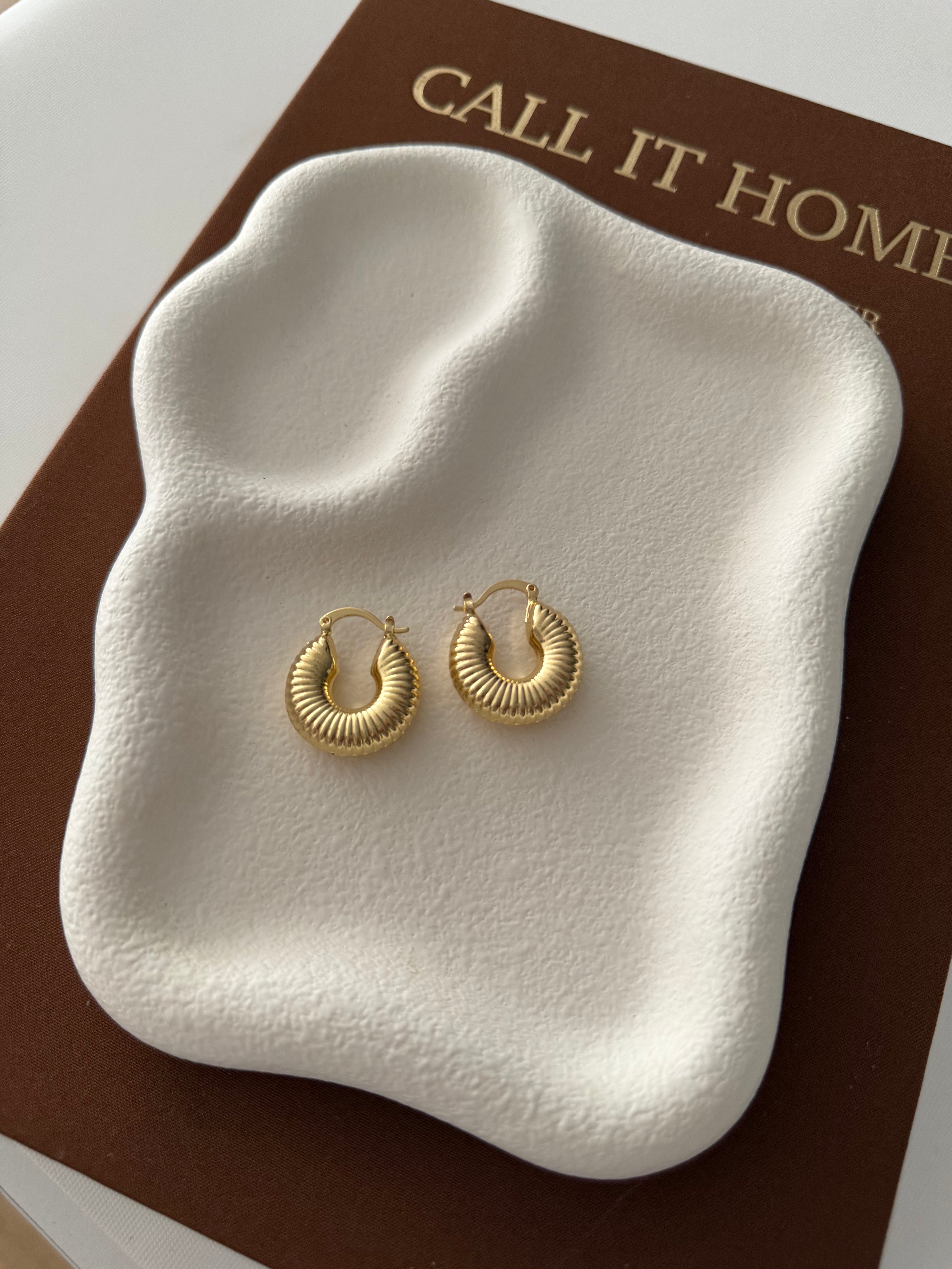 ᴡᴏᴍᴇɴ'ꜱ ɢᴏʟᴅ ʟᴀʀɢᴇ ꜱᴘɪʀᴀʟ ʜᴏᴏᴘ ᴇᴀʀʀɪɴɢꜱ