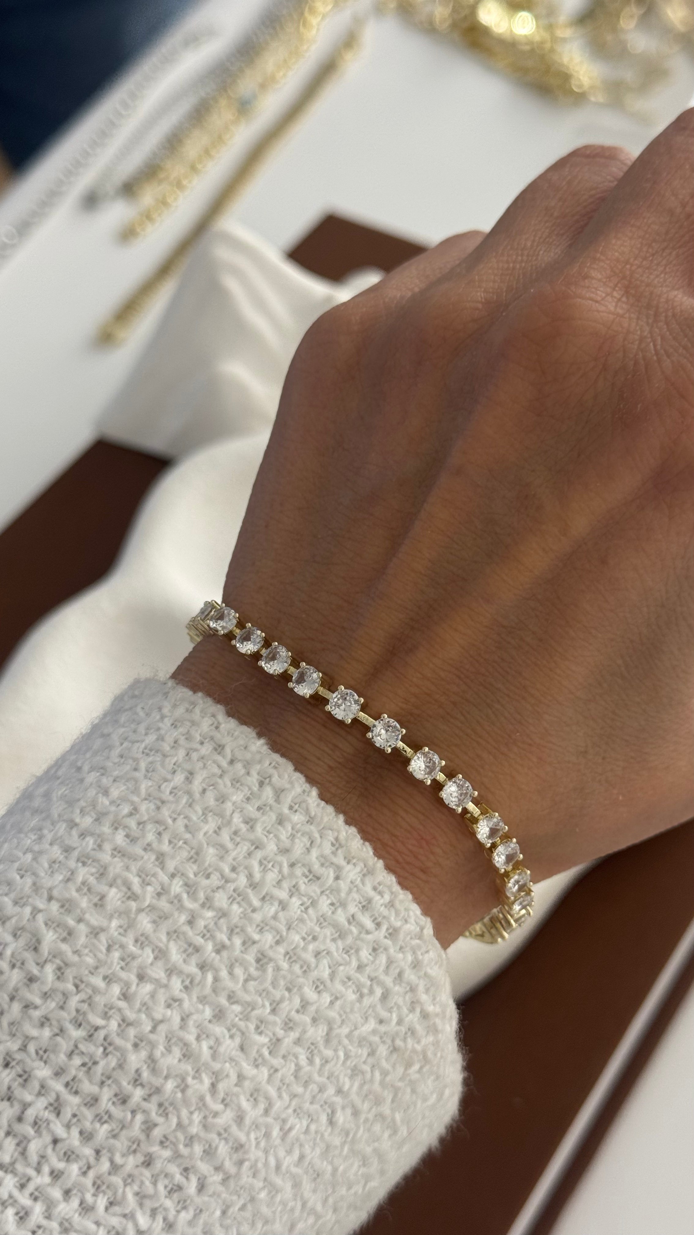 ᴄᴜꜱᴛᴏᴍ ᴅᴇꜱɪɢɴᴇᴅ ꜱᴘᴀʀᴋʟɪɴɢ ᴡᴀᴛᴇʀᴡᴀʏ ʙʀᴀᴄᴇʟᴇᴛ