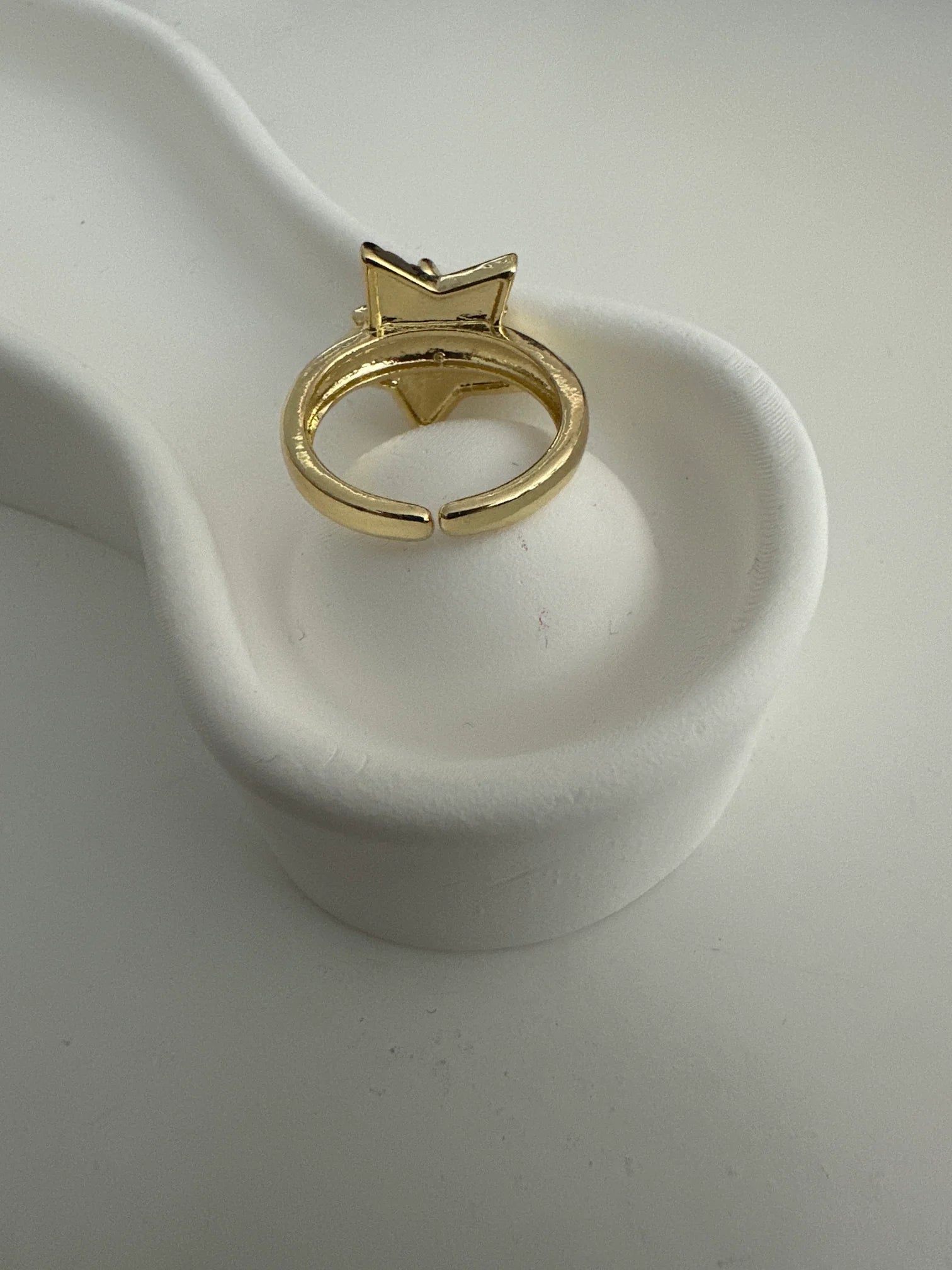 ʙʀᴀꜱꜱ ꜱᴛᴀʀ ᴍᴏᴅᴇʟ ᴡᴏᴍᴇɴ'ꜱ ʀɪɴɢ ᴡɪᴛʜ ᴢɪʀᴄᴏɴ ꜱᴛᴏɴᴇꜱ, ɢᴏʟᴅ ᴀɴᴅ ꜱɪʟᴠᴇʀ ᴄᴏʟᴏʀꜱ